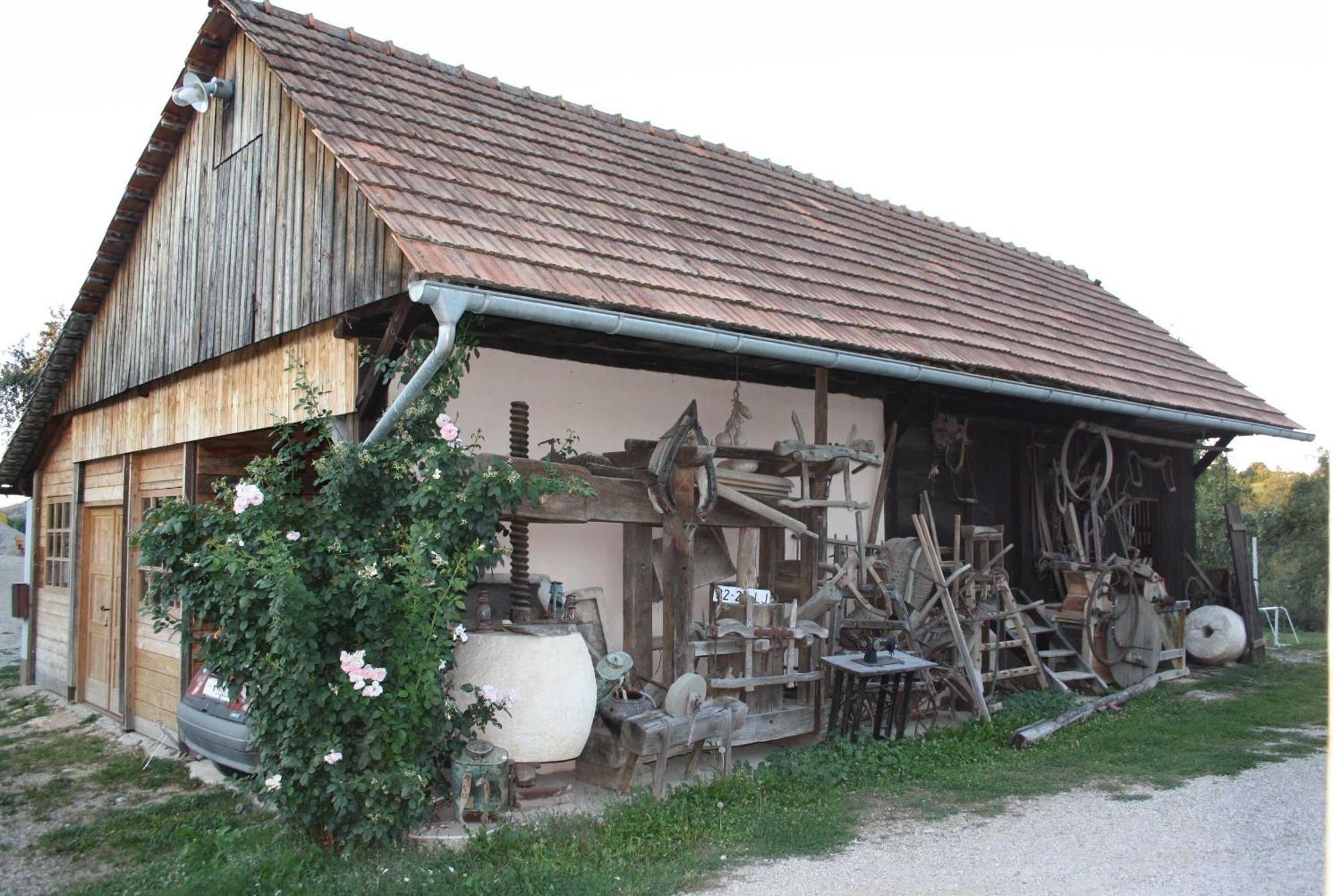 Tourist Farm Pri Martinovih Villa Krska Vas ภายนอก รูปภาพ